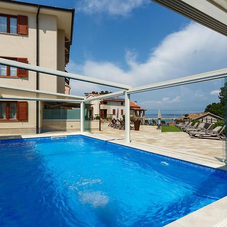 Apartmani Sidro Malinska Exterior photo